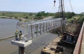 MONTAJE PUENTE METALICO INTERNET